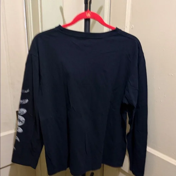 Black Long Sleeve Tee - Picture 4 of 4